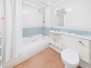 ENSUITE BATHROOM- click for photo gallery